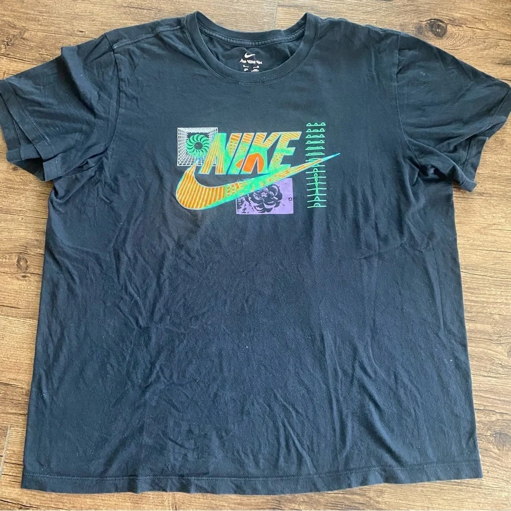 Nike Black Graphic Men's T-Shirt